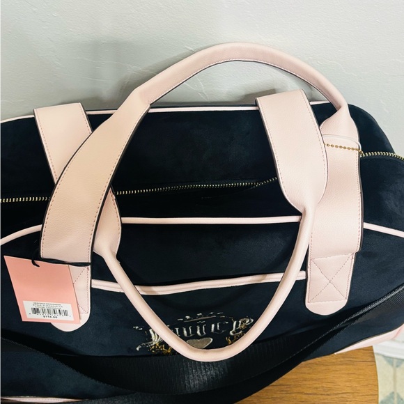 Juicy Couture Black & Pink Velour Queen Of Everything Weekender Duffle Bag NWT - Picture 13 of 13
